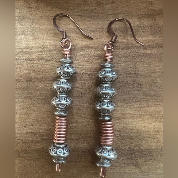 Two tone metal earrings - Picture 1 of 3